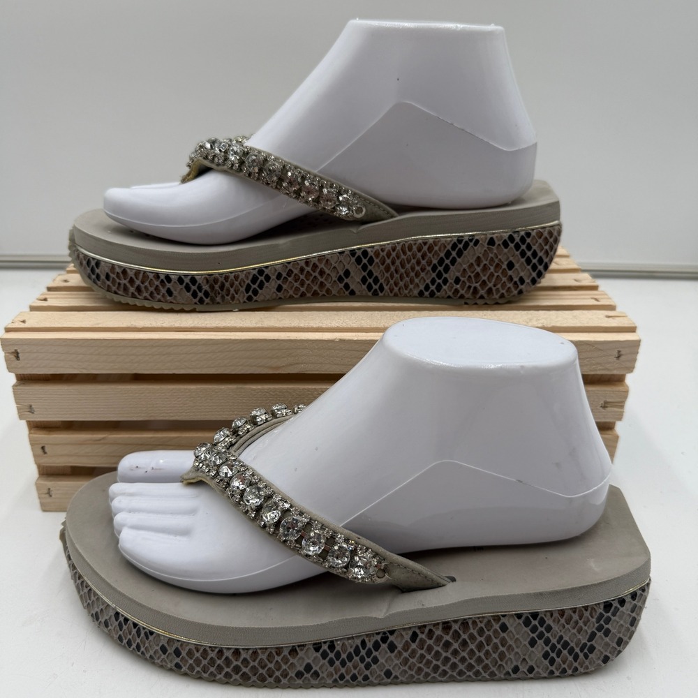 Volatile Platform Flip Flops Pewter Faux Snakeskin Rhinestone Strap Womens 8